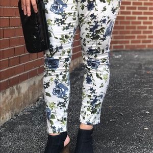 Floral Forever 21 skinny trousers